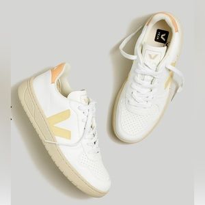 Veja™ V-10 Sneakers in Colorblock